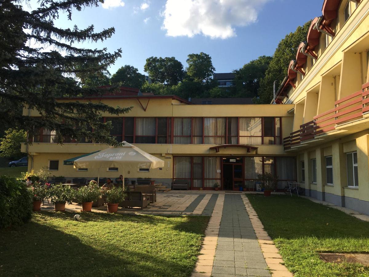 Hello Balcsi Apartmanhaz Tihany Bagian luar foto