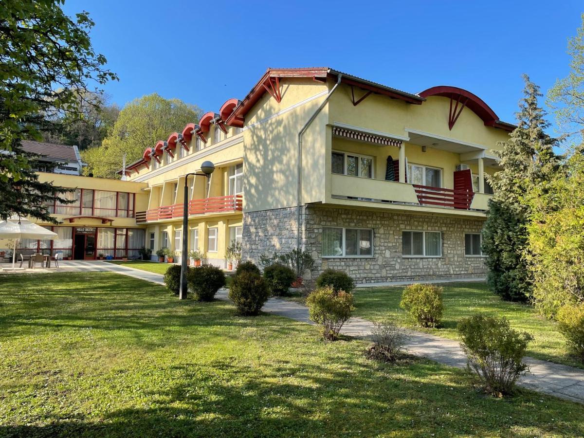 Hello Balcsi Apartmanhaz Tihany Bagian luar foto