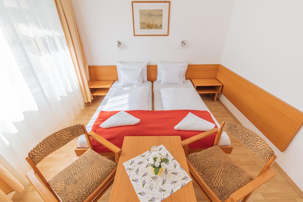 Hello Balcsi Apartmanhaz Tihany Bagian luar foto
