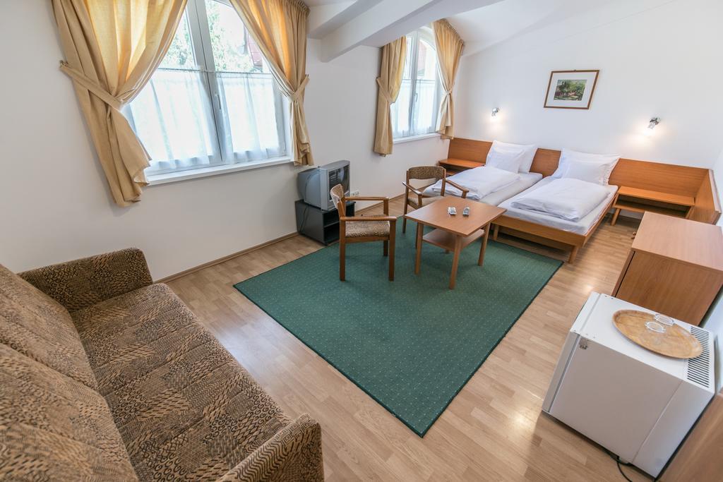 Hello Balcsi Apartmanhaz Tihany Bagian luar foto