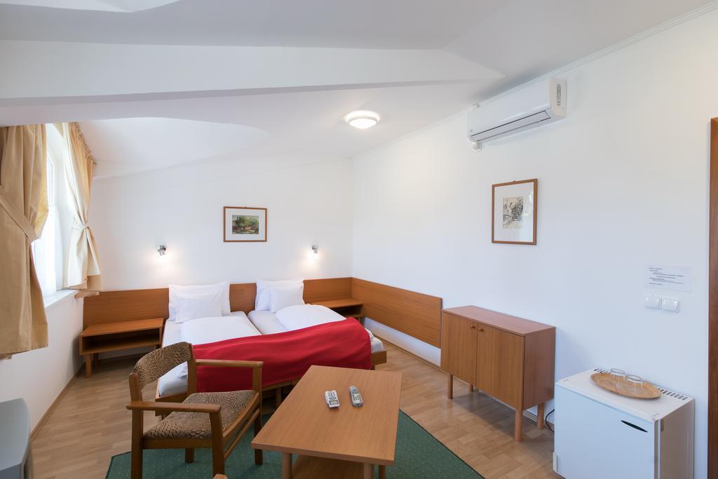 Hello Balcsi Apartmanhaz Tihany Bagian luar foto